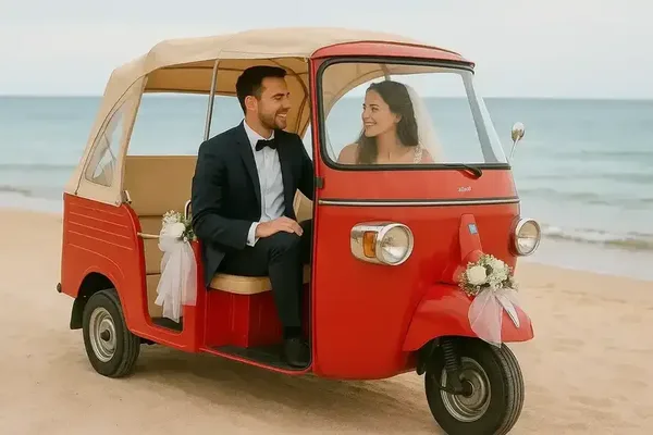 Red Tuk Tuk, The color of Love